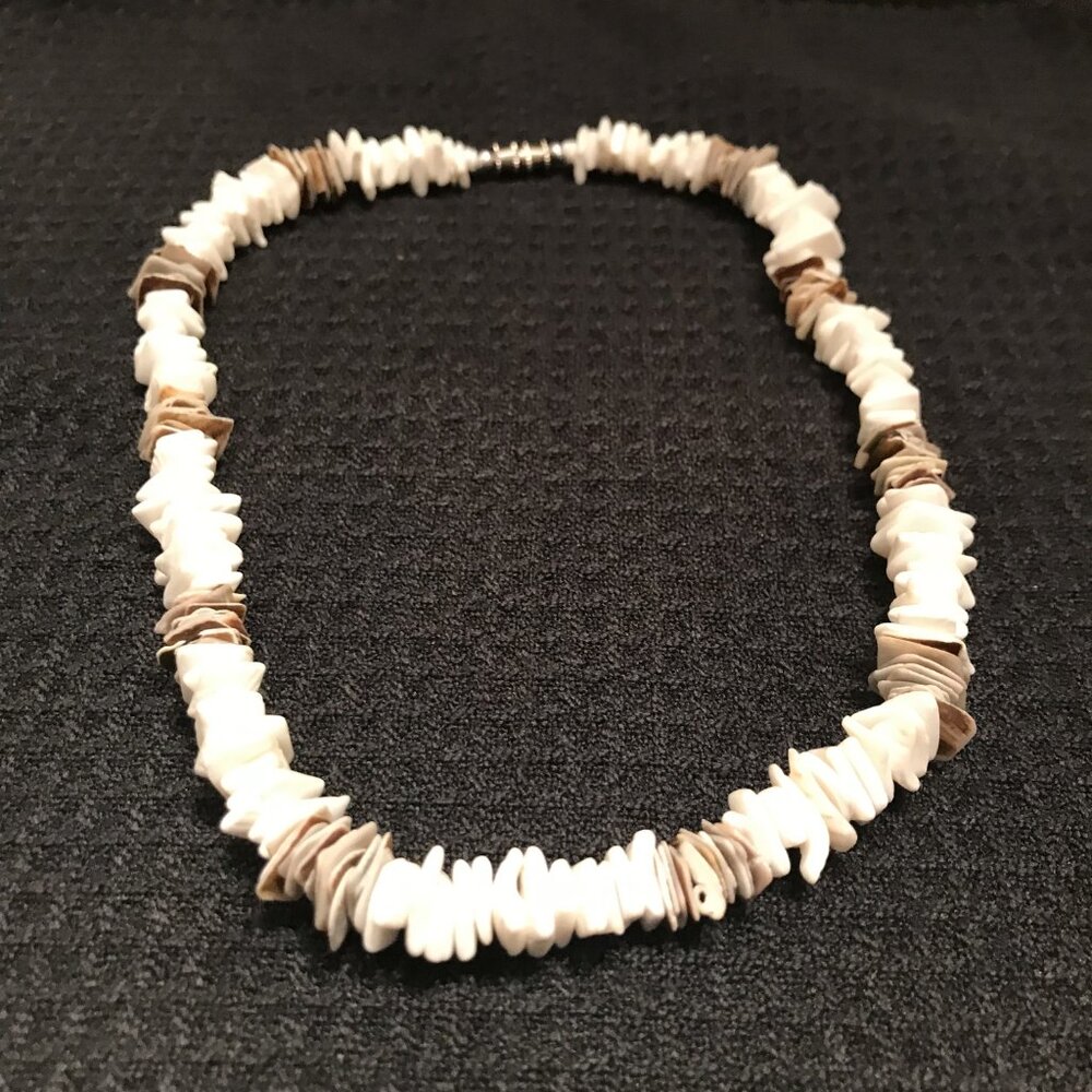Broken Shell Necklace - Picture 3 of 9